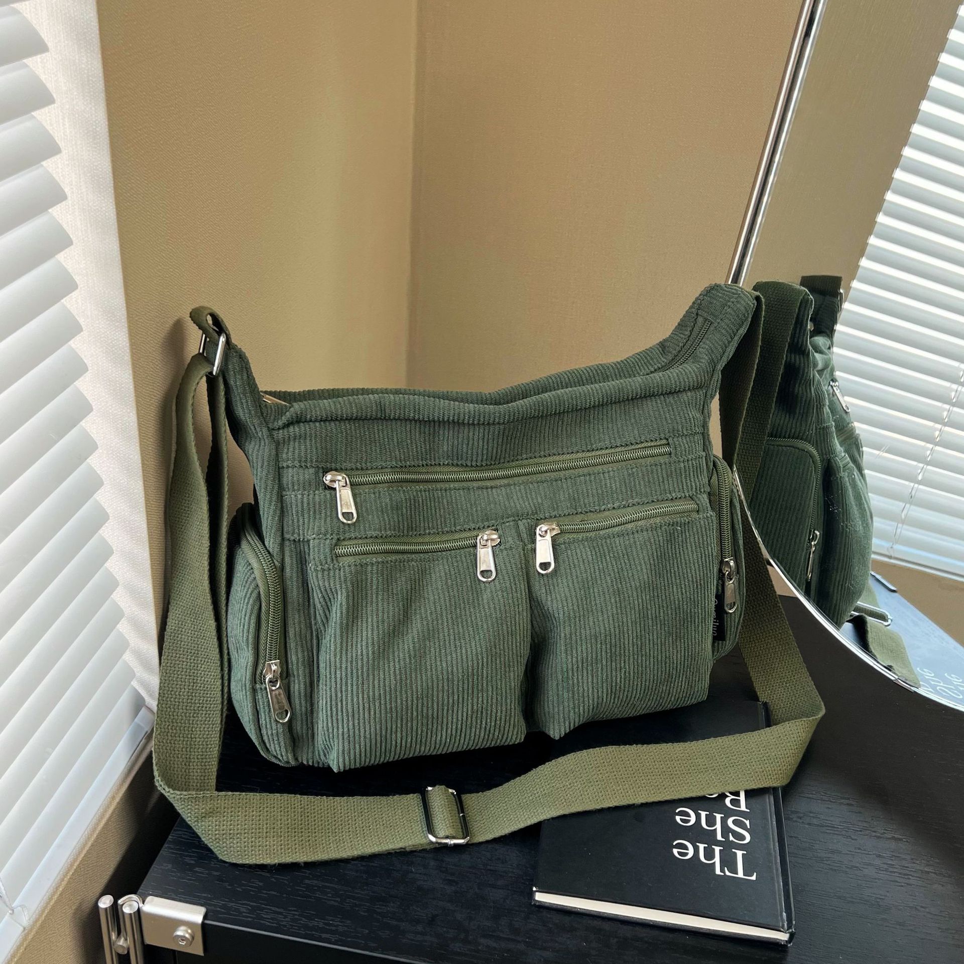 Striped corduroy commuter wome – Edc Carry Bag Bewertung und Preis